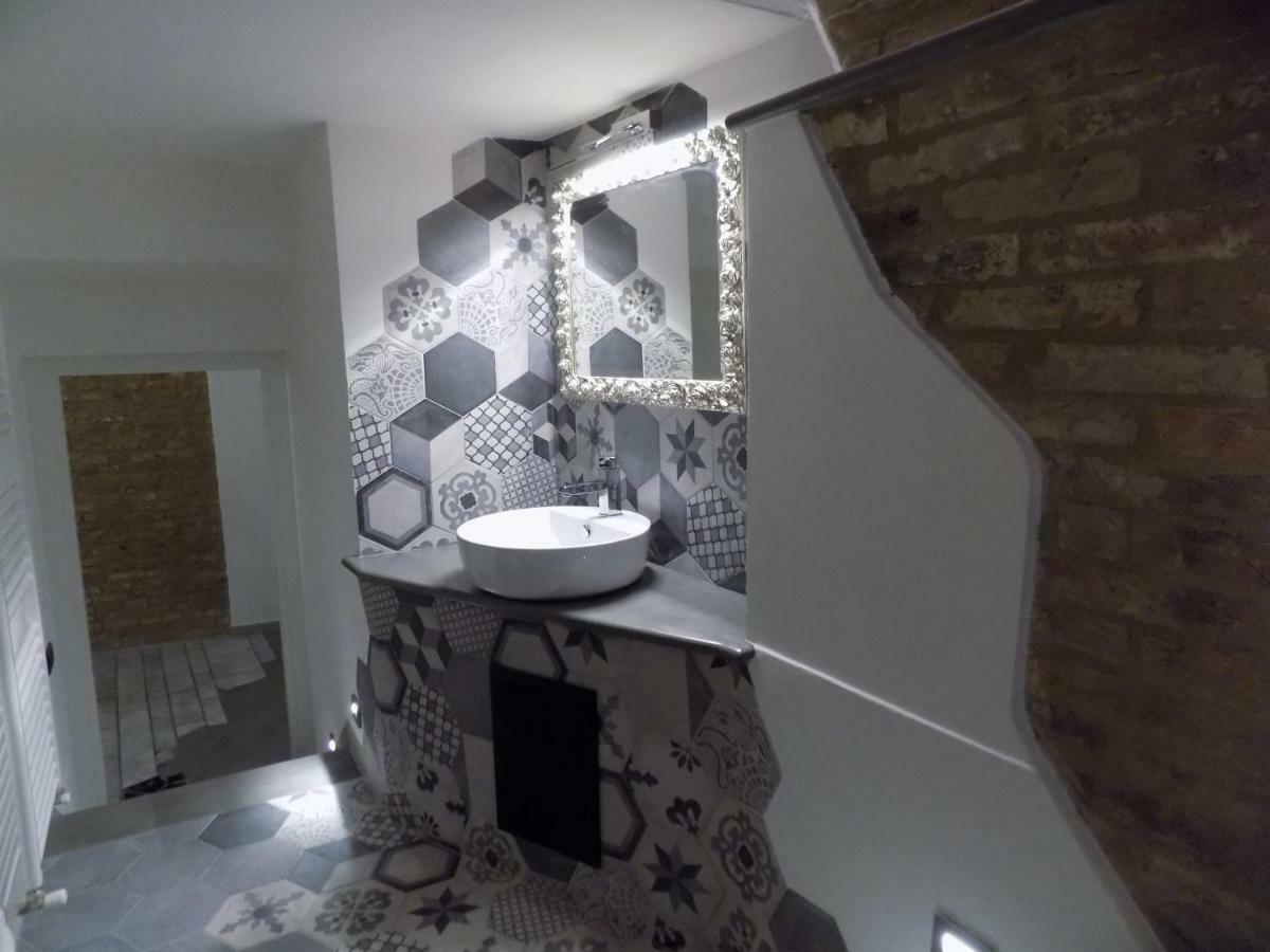 Luxury Suite Apartment Angiolieri Сієна Екстер'єр фото